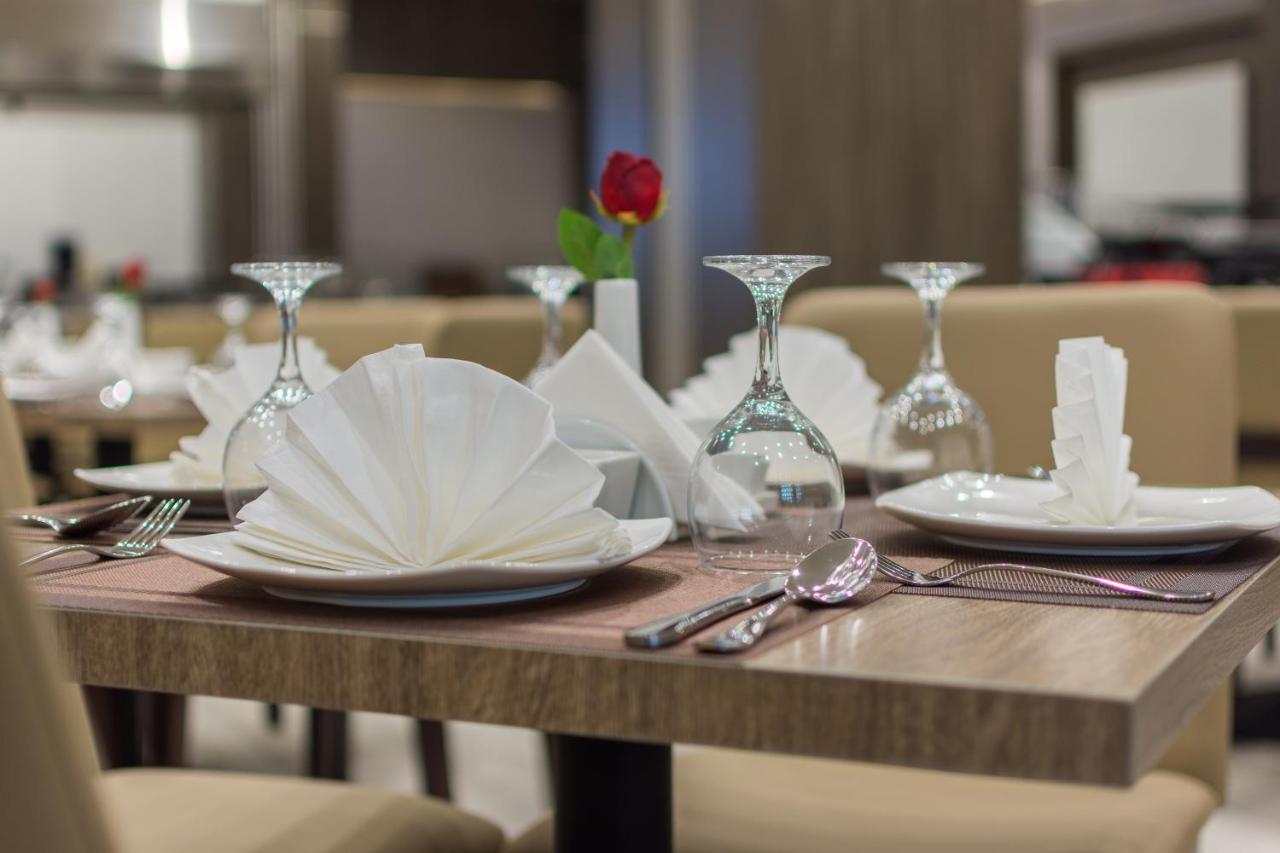 Enala Hotel - Khobar Bagian luar foto