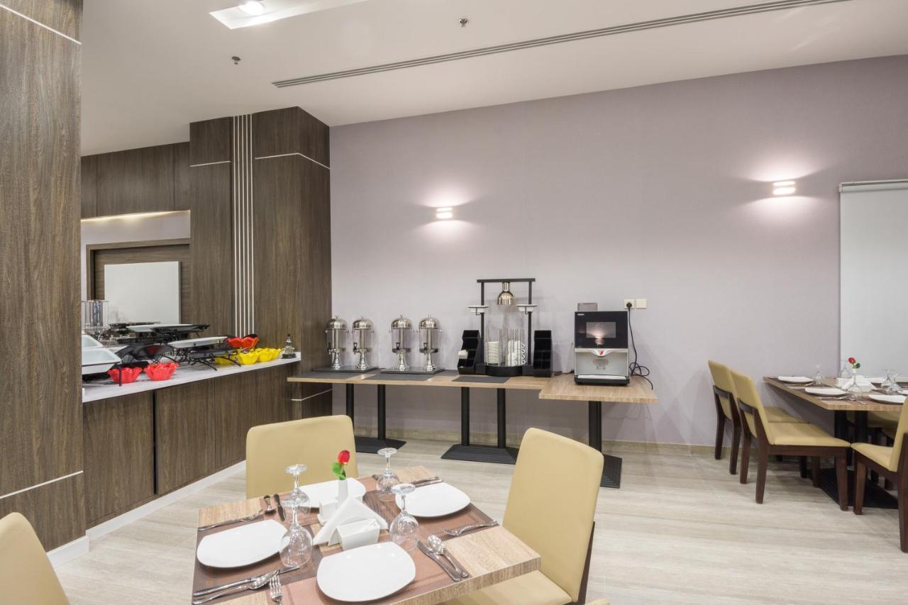 Enala Hotel - Khobar Bagian luar foto